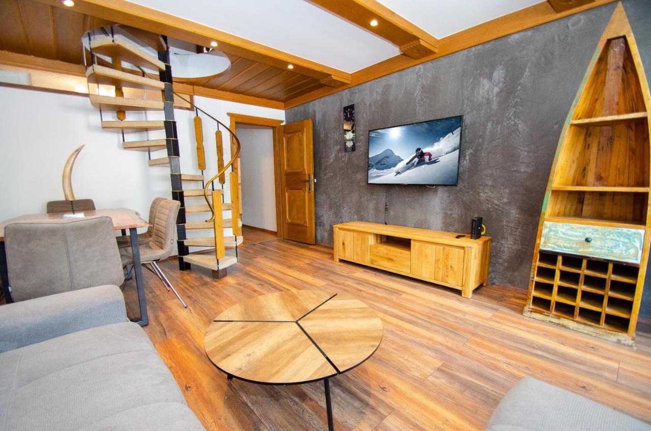 Penthouse Eightyone By All In One Apartments カプルーン エクステリア 写真